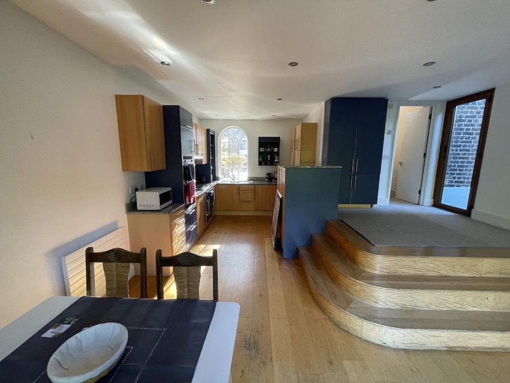 Beautiful 5-Bedroom Townhouse London Eksteriør bilde